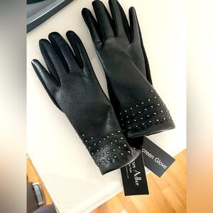NWT Marcus Adler “The Jolie” touchscreen gloves